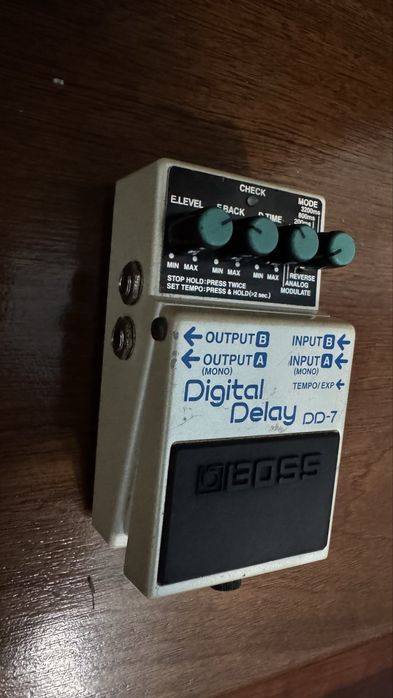 Boss dd7 pedal guitarra