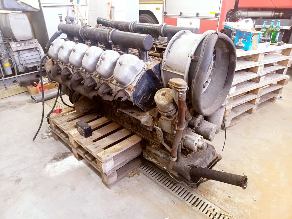 Tatra 815 V12 kompletny silnik