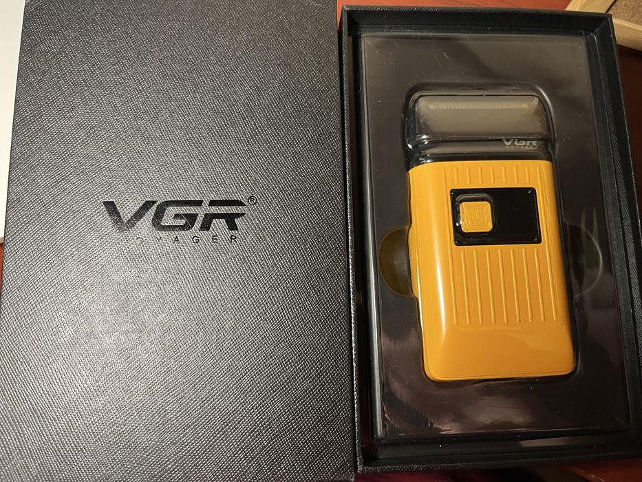 Електробритва VGR V-357 з LED дисплеєм, жовта, б/в