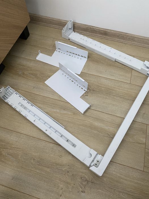 Łącznik pralki z suszarką Beko BSK