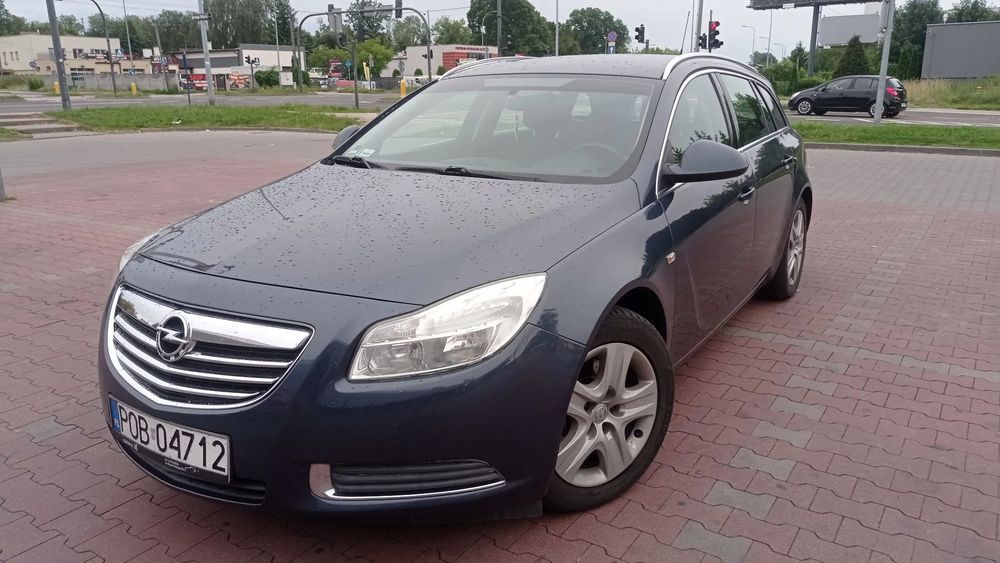 Opel Insignia 1.8 benzyna + GAZ LPG klimatronik COMFORTsitze duże NAVI kolor idealna