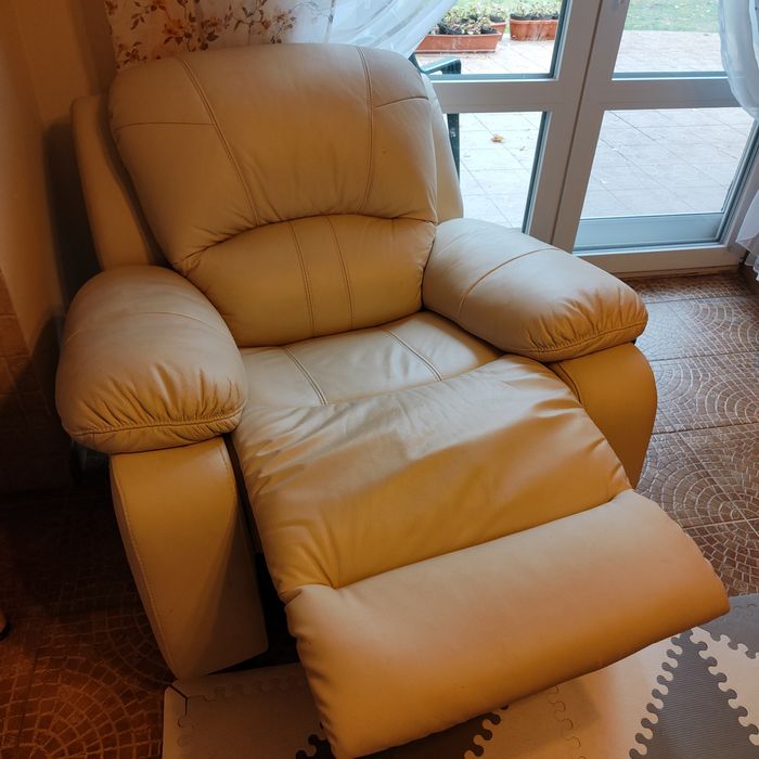 Fotel obrotowy wypoczynkowy