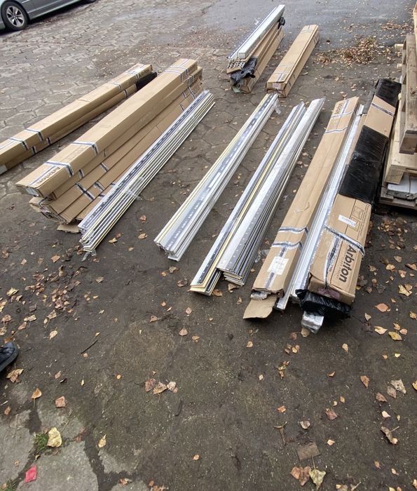 Listwy przypodłogowe z wyprzedaży Arbiton Vega różne modele