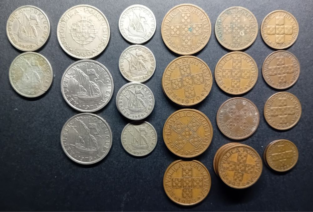 Coleção completa de moedas e notas antigas portuguesas e estrangeiras - Monarquia, República, escudos e notas