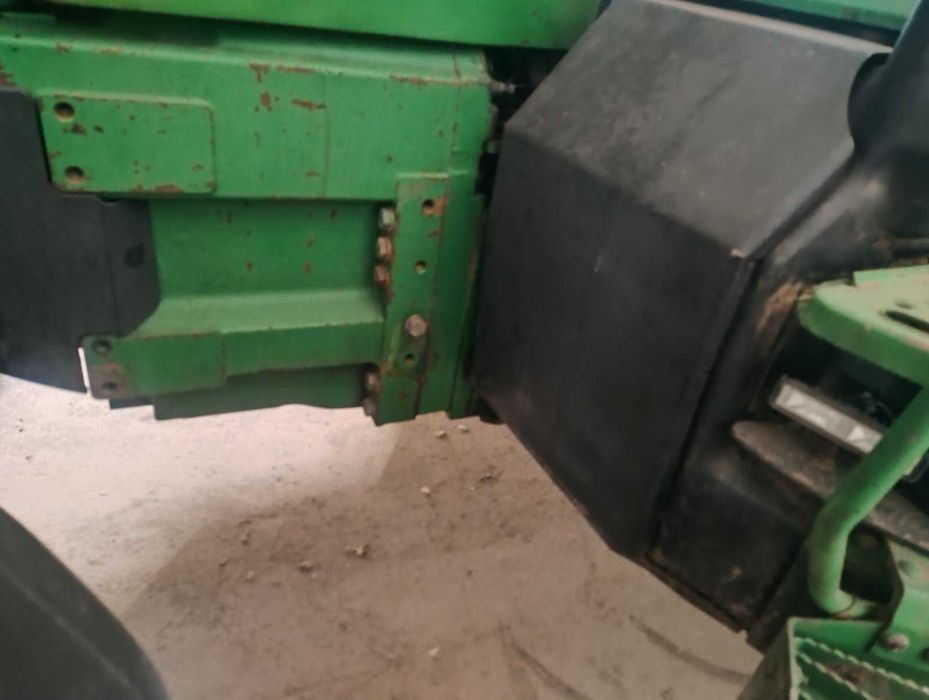 Трактор John Deere 8400 1995