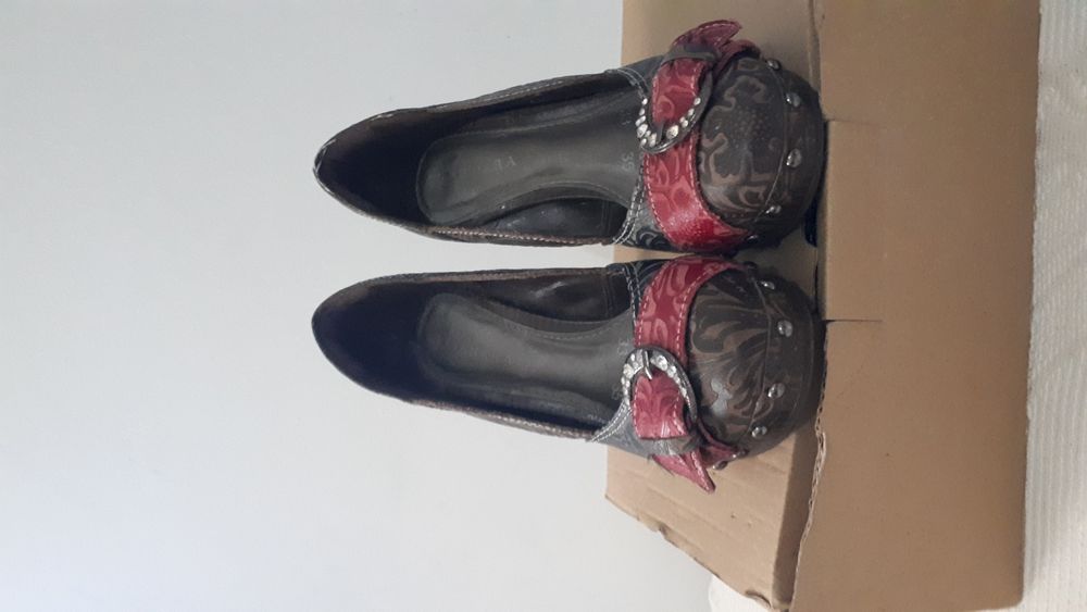 Sapatos senhora 36