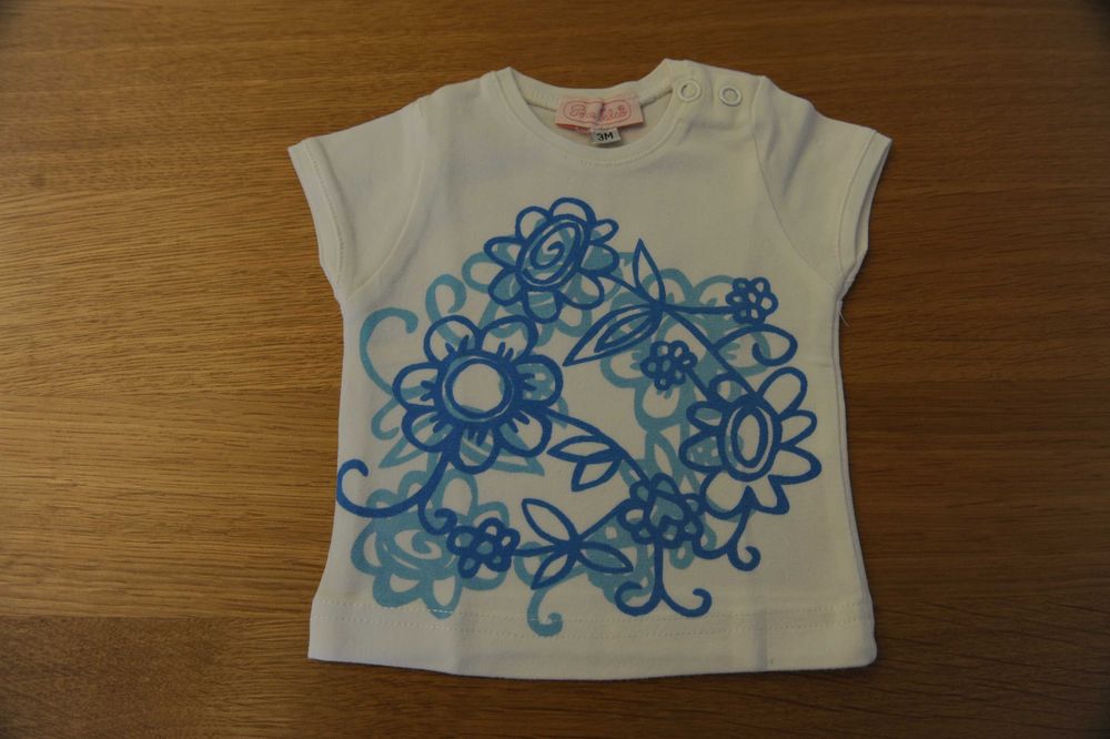 T-shirt com flores estampadas da Pó de Talco (3 meses)