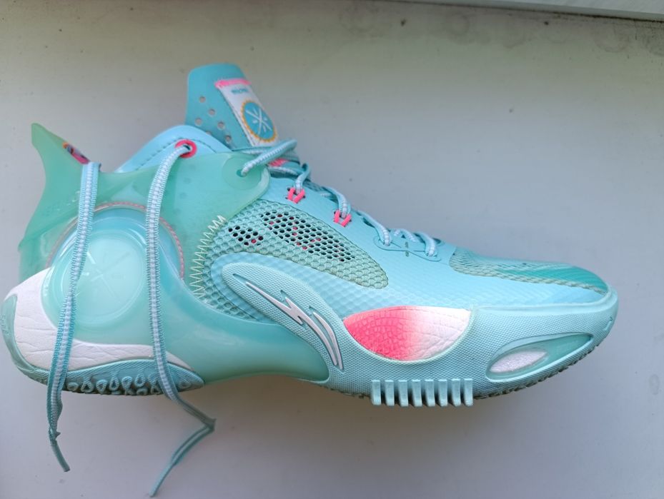 Баскетбольні кросівки Li- Ning fission 8 професійні
