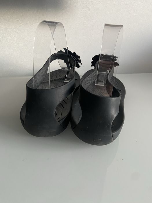 Sandały japonki Crocs Serena Embellish Flip r. 37/38 W7