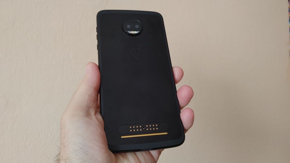 Легенда - Motorola Moto Z2 Force 4/64. Не б'ється екран! Snapdragon