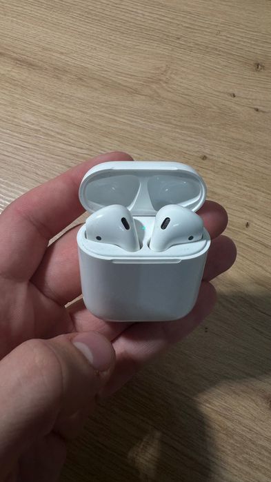 Apple AirPods 2 gen.