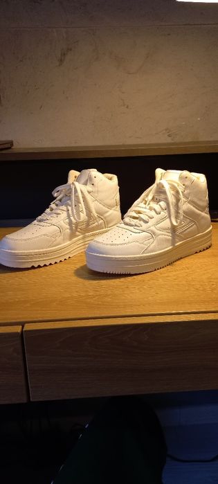 Sneakersy białe Bershka rozmiar 42