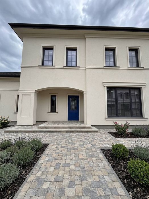 Продаж цегляного будинку 235 м.кв. Бірки