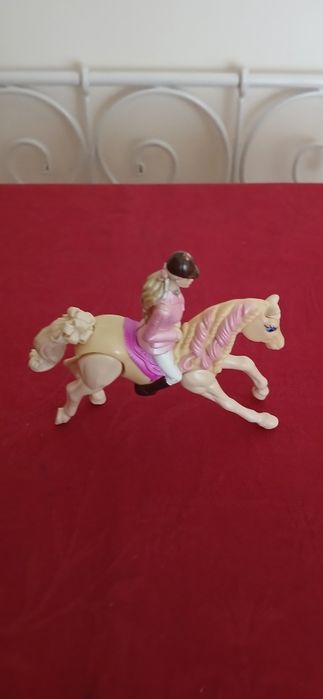 Barbie com cavalo, Burger King, de 2002