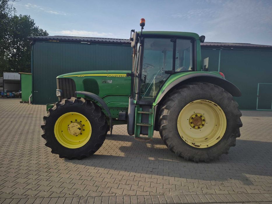 Ciągnik JOHN DEERE 6620 . 2006 rok