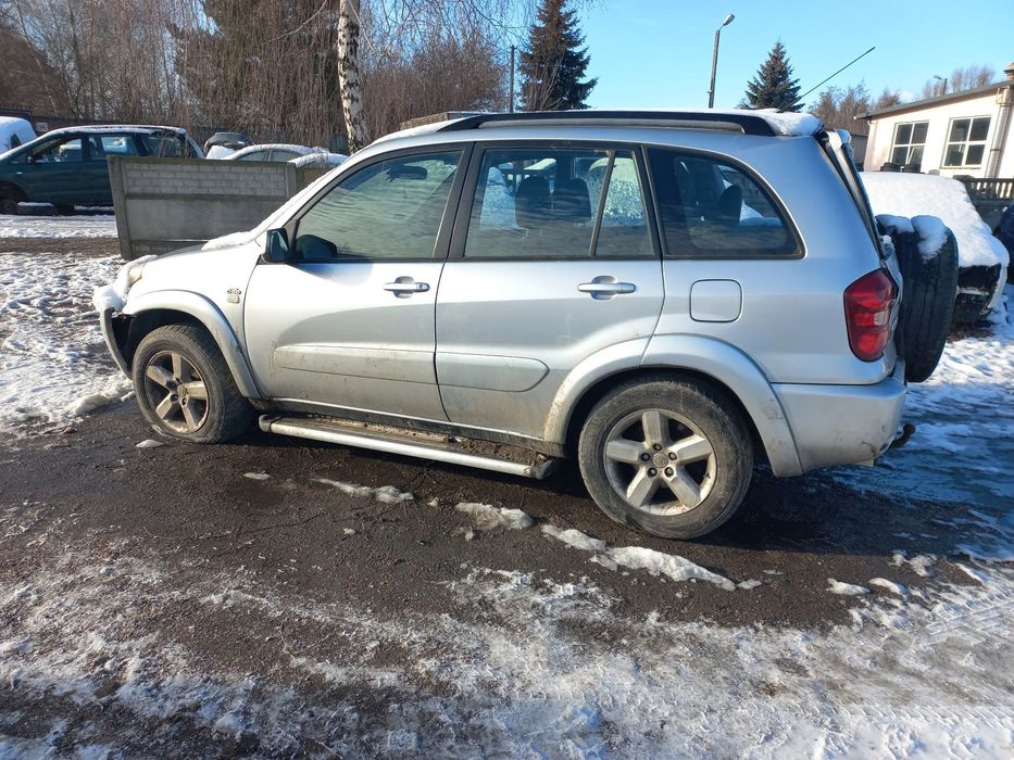 Toyota Rav4 2.0 D4D 116km 04r 1D4 wszystkie części drzwi maska
