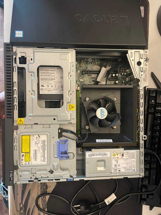 Lenovo ThinkCentre M900 SFF