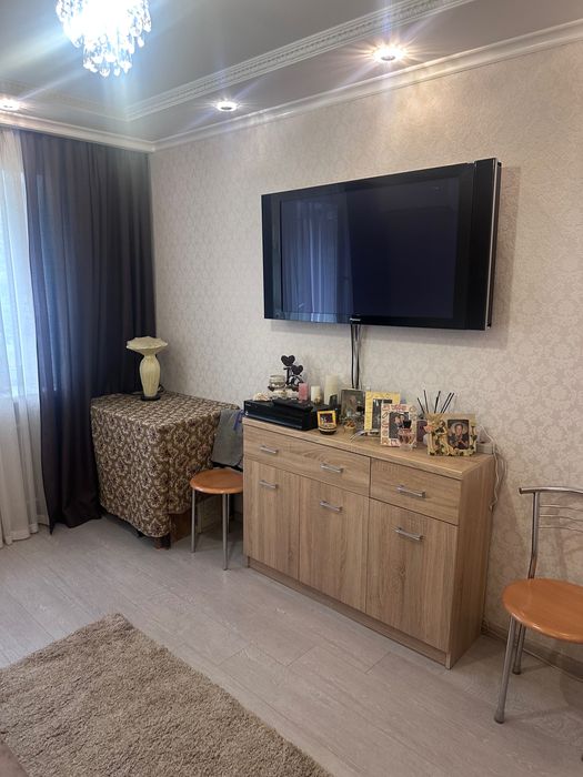 М «Нивки»,щербаківського,36,чотири дві кімнати в пятикімнатній