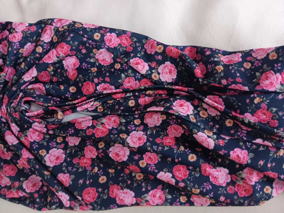 Spódnica w kwiaty rozm XS/ S