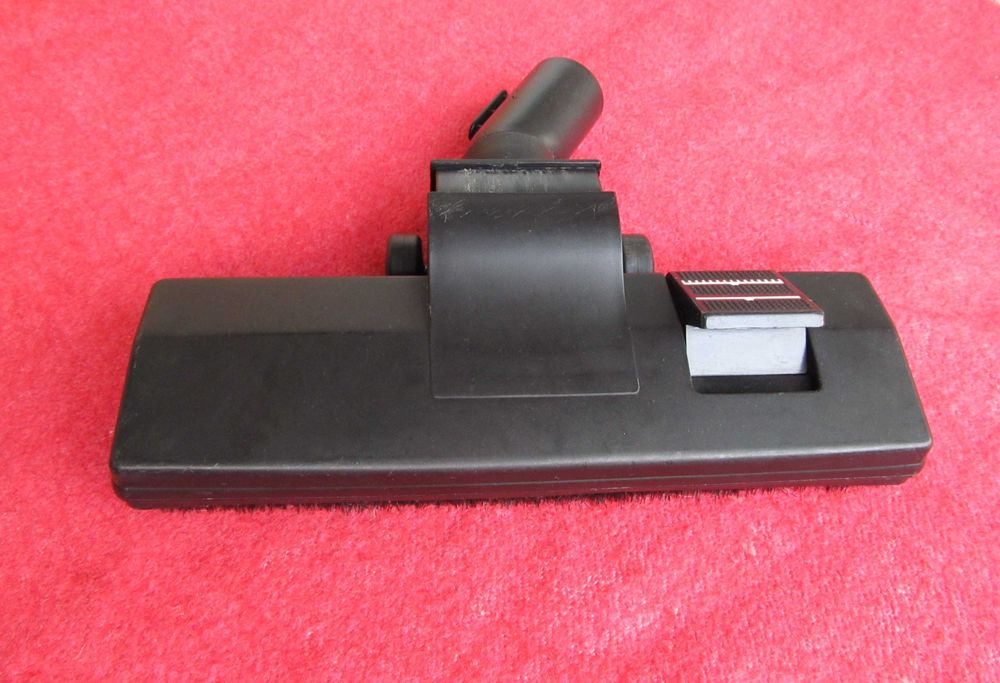 Щетка для пылесоса ковровая, диам.32мм