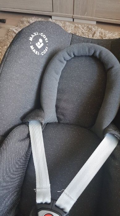 Fotelik samochodowy maxi cosi 0-13 dla niemowląt szary