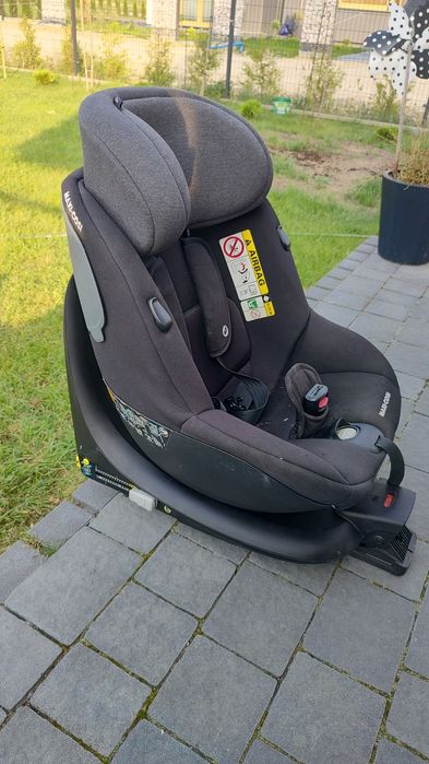 Fotelik samochodowy Maxi Cosi z baza