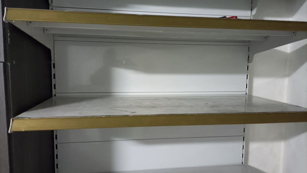 Estante metálica, armazem