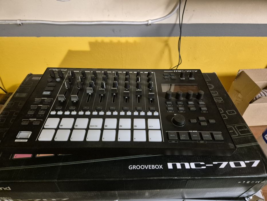 Roland mc-707 perfekcyjny stan