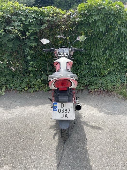 Honda CB125E 2011