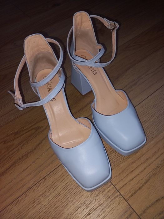 Błękitne buty r.38