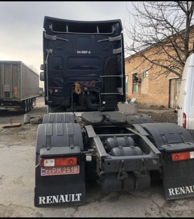 Сідловий тягач.