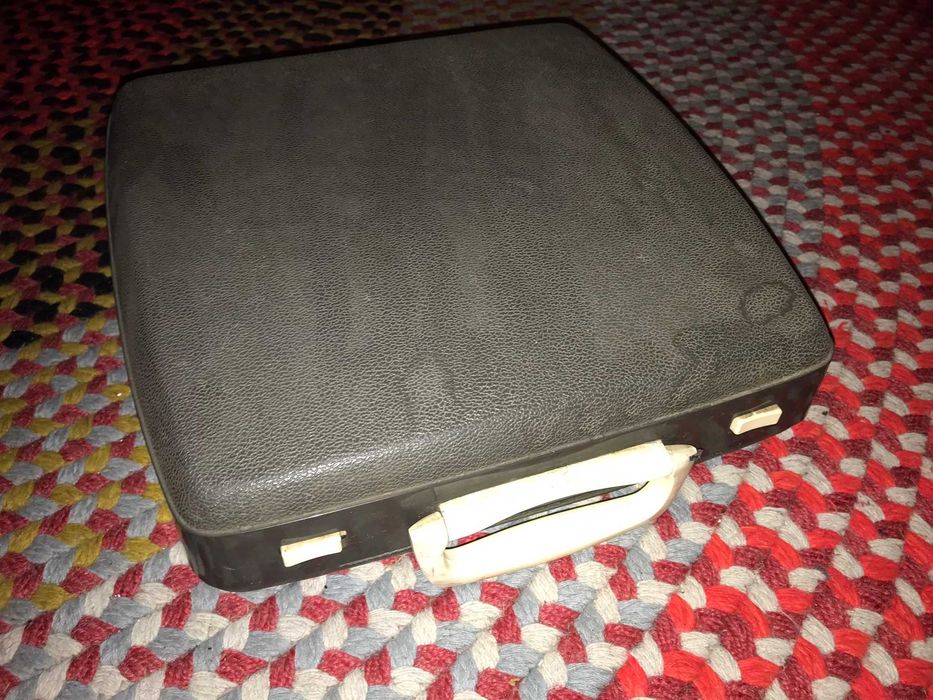 Máquina de escrever portátil Smith Corona Corsair