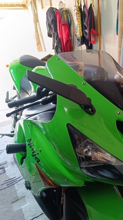 Espelhos aerodinâmicos para motos de pista