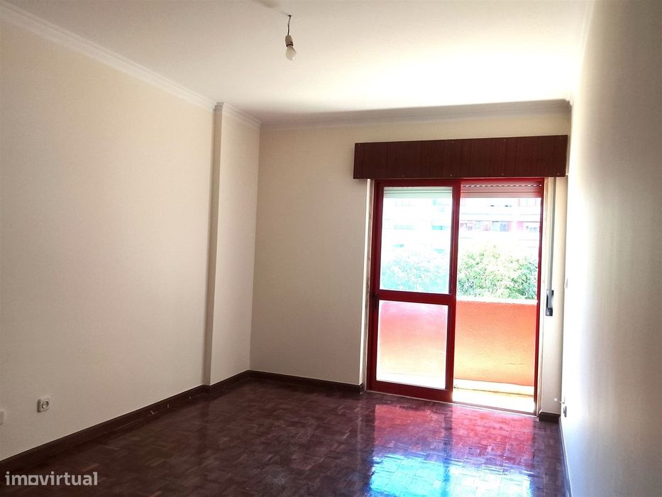 Apartamento T2 Venda em Algueirão-Mem Martins,Sintra