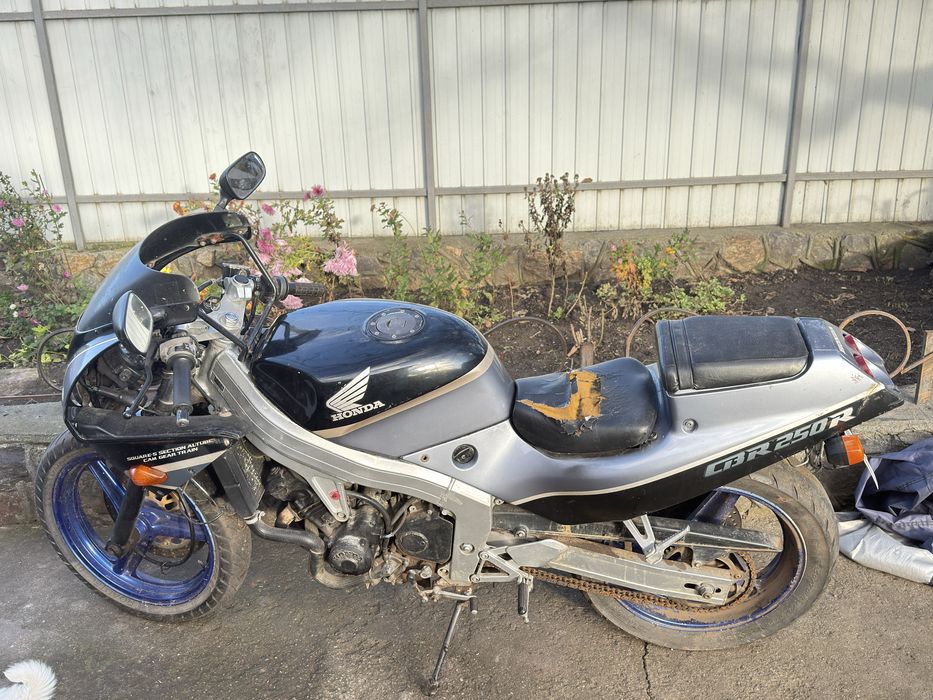 Honda CBR 250R 1999 року