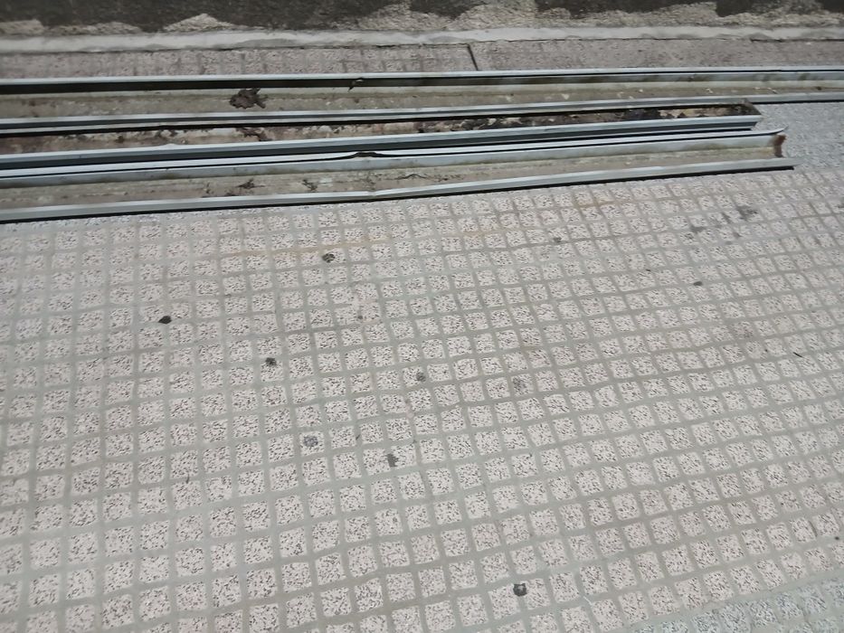 Vendo  caleiras usadas  negociável
