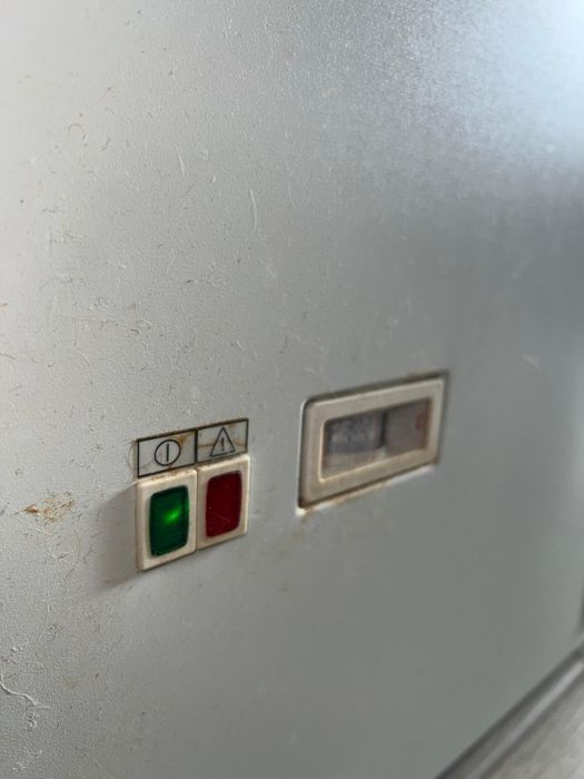 Vendo uma arca .