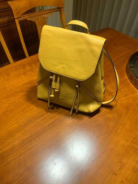 mochila stradivarius