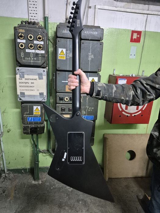 Solar explorer E1.6 SVART+