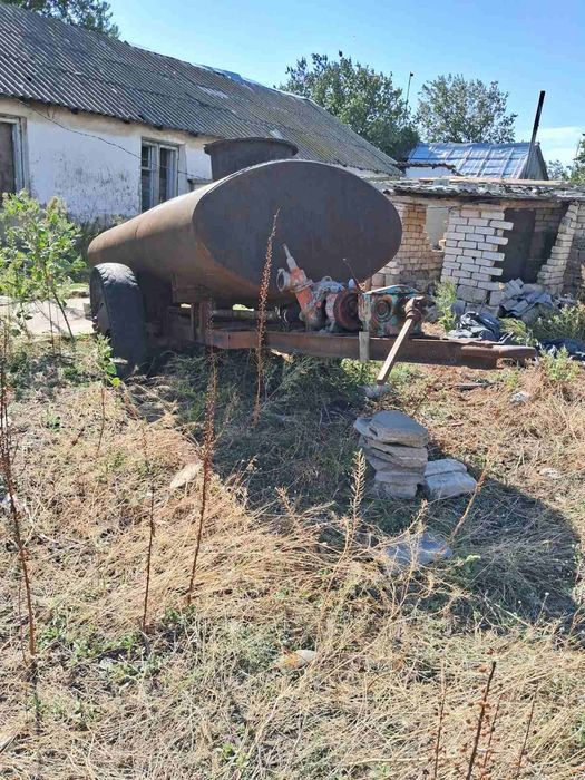 Бочка,цистерна,для води,причіпна,до трактора.
