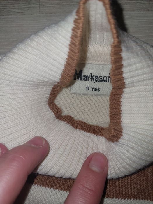 Теплий костюм для дівчинки 8-9 років