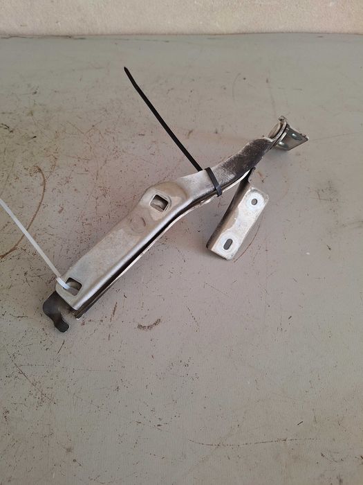 Zawiasy maski Berlingo Partner 08-17r