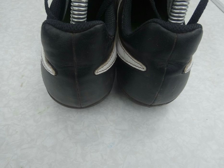 Детские бутсы NIKE Majestry FG AQ7897-017
размер 38.5