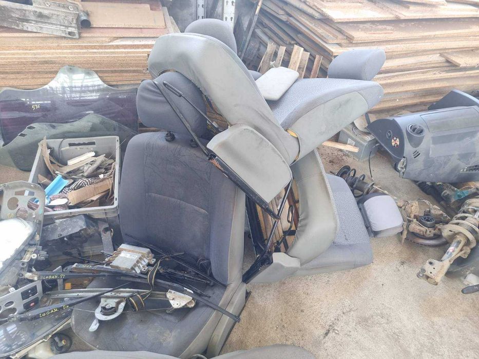 Дверь  Renault grand scenic 3  Dacia Logan MCV,dacia sandero largus