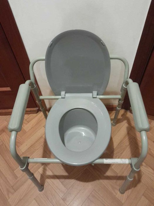 туалетний стілець