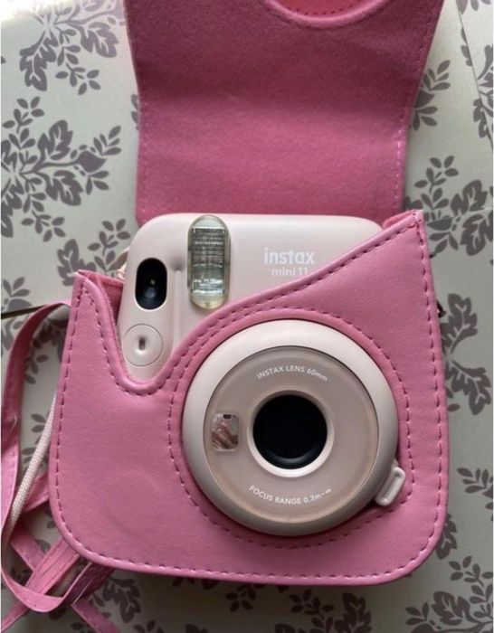 Фотоапарат Instax Mini 11