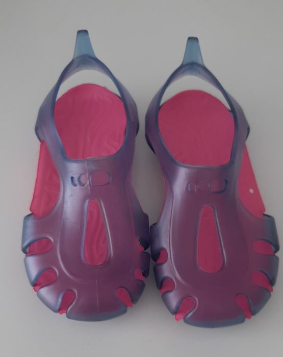 Sandálias para menina