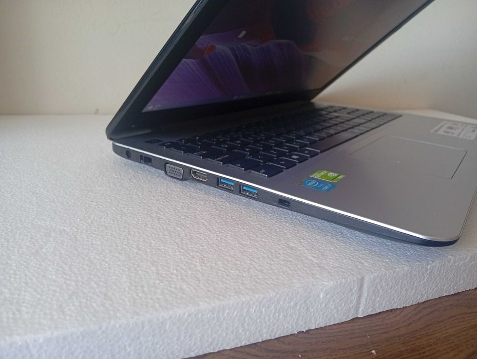 Asus Vivobook X555L i7 5500U + Geforce 920M + 8GB RAM + SSD