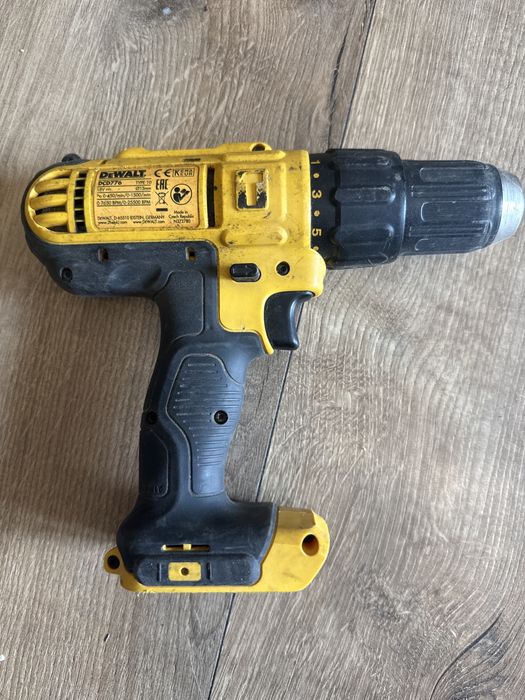 wiertarko-wkrętarka udarowa DeWalt DCD776 z serii 18V XR. Sprawna, szczotki do wymiany !