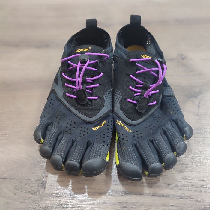 Кросівки для бігу жіночі Vibram Fivefingers V-Run  39 розмір